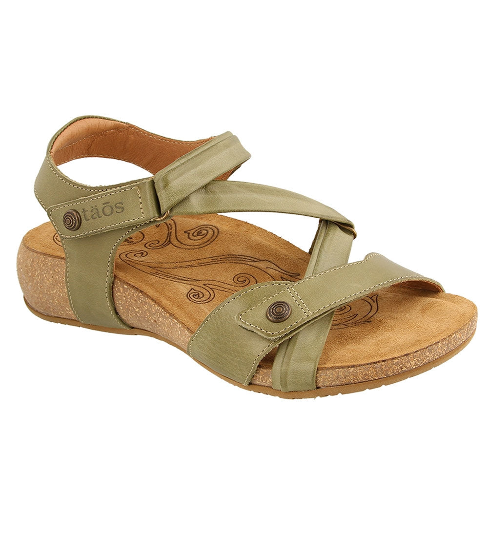 Taos universe online sandals